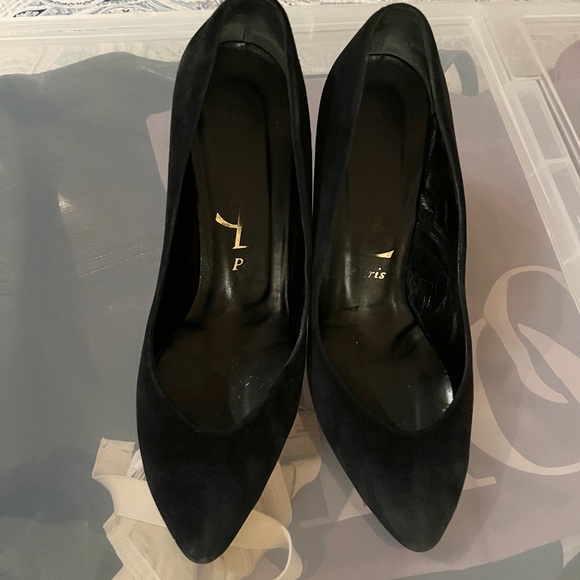 YSL Paris vintage black suede pumps. These heels are 3.5” hi. Yve Saint Laurent - Picture 4 of 10